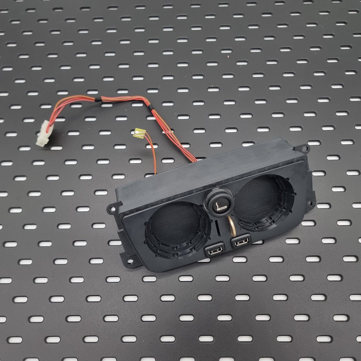 BMW 3er E90 E91 E92 E93 Getränkehalter Cupholder