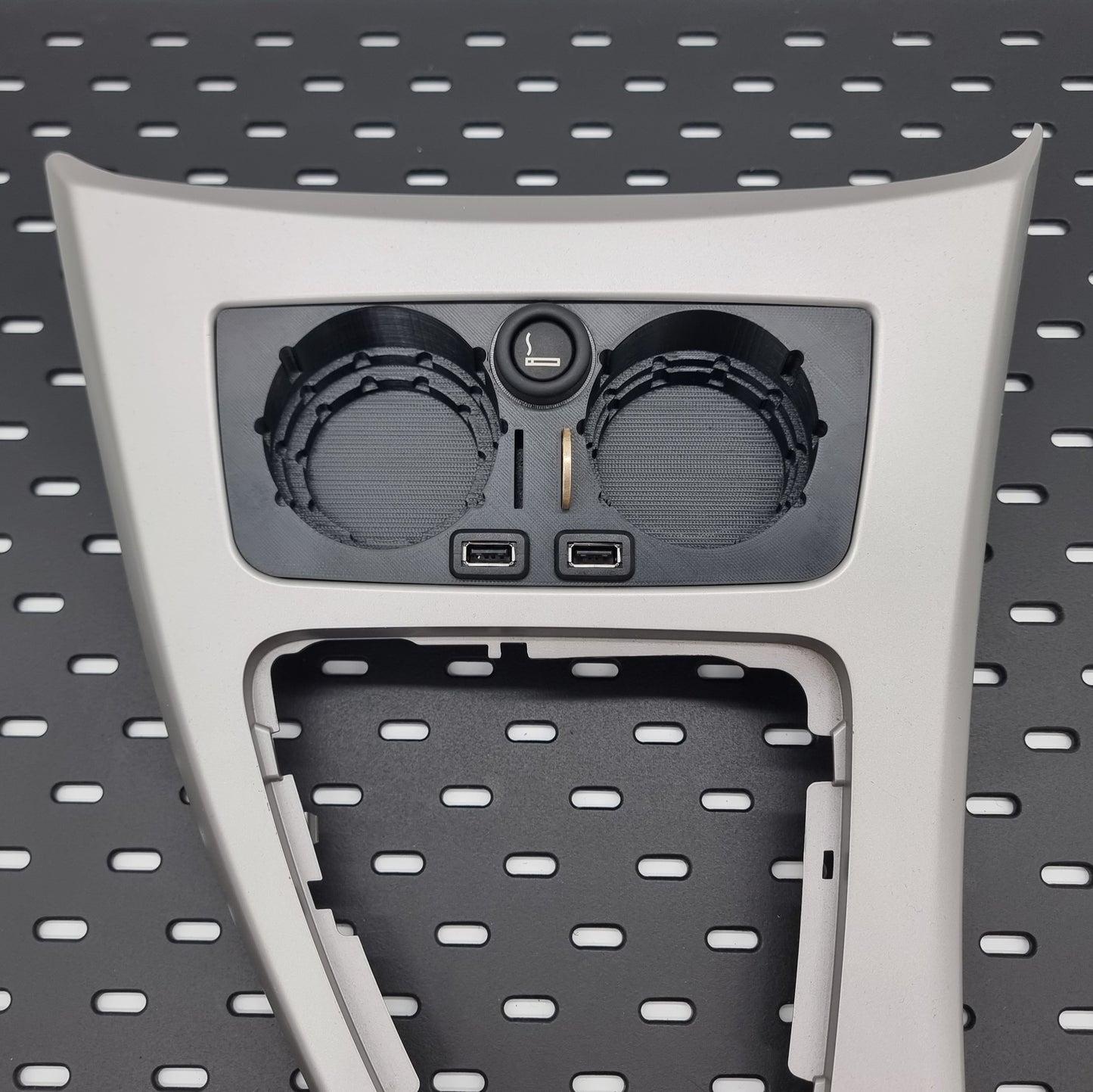 BMW 3er E90 E91 E92 E93 Getränkehalter Cupholder